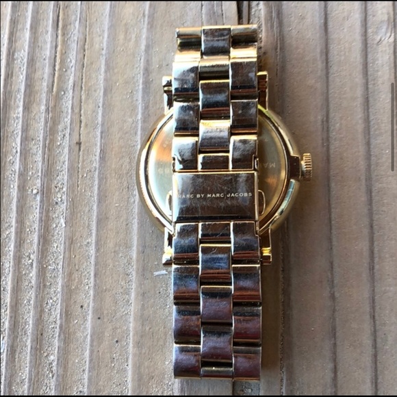 Marc by Marc Jacobs Gold Signature Watch! - Picture 8 of 10